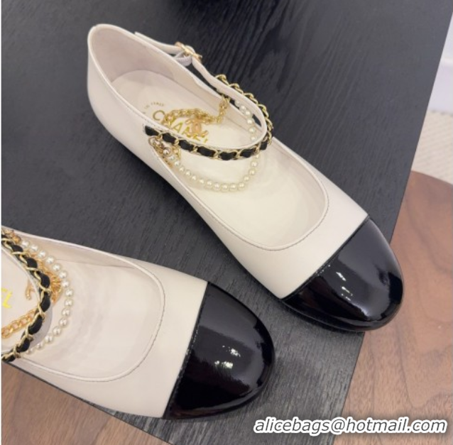 Popular Style Chanel Lambskin & Patent Calfskin Mary Janes Ballet Flats with Chain and Pearls White 2025 G46718