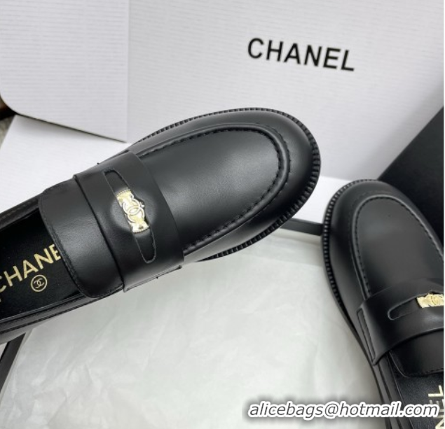 Purchase Chanel Mocassins Loafers in Smooth Calfskin G46362 Black