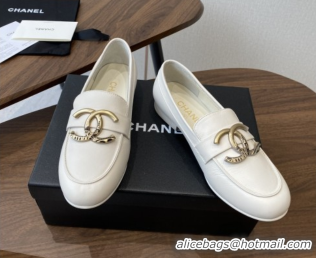 Top Design Chanel Calfskin Loafers with CC Logo CH9328 White