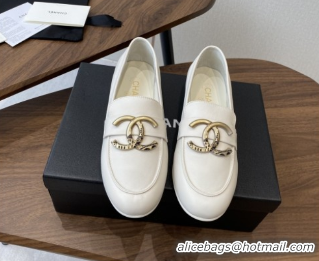 Top Design Chanel Calfskin Loafers with CC Logo CH9328 White