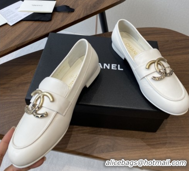 Top Design Chanel Calfskin Loafers with CC Logo CH9328 White