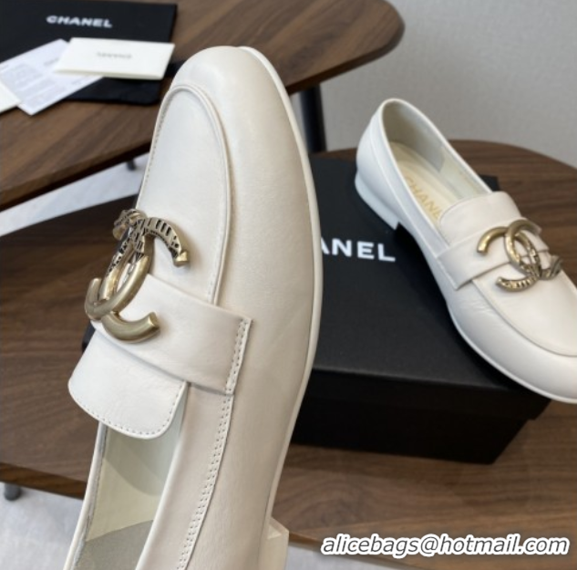 Top Design Chanel Calfskin Loafers with CC Logo CH9328 White