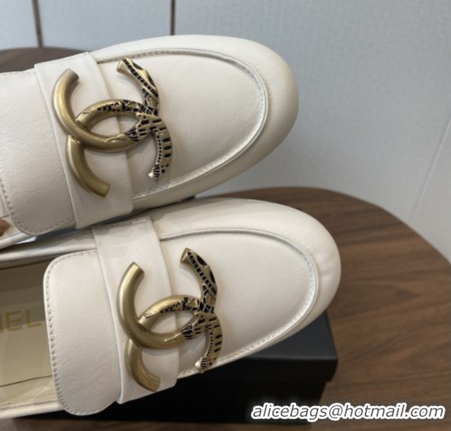 Top Design Chanel Calfskin Loafers with CC Logo CH9328 White