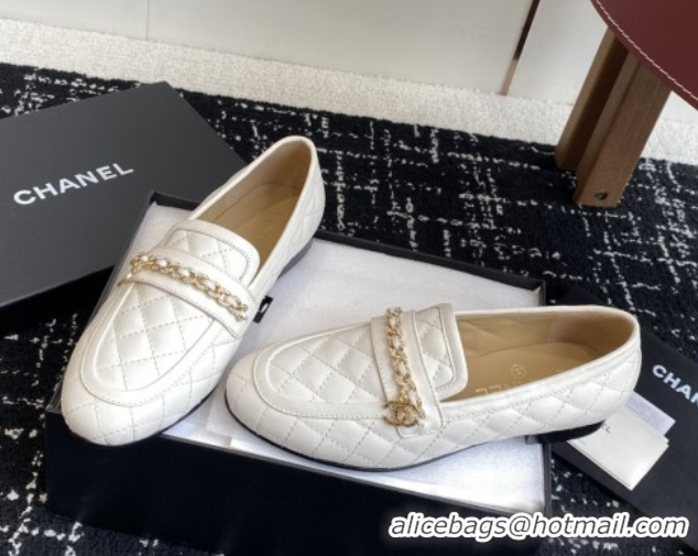 Best Product Chanel Diamond-Quilted Calfskin Loafers with Chain CH9330 White
