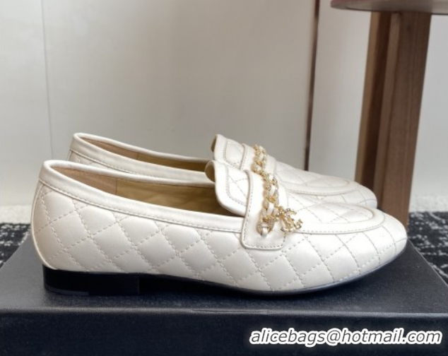 Best Product Chanel Diamond-Quilted Calfskin Loafers with Chain CH9330 White