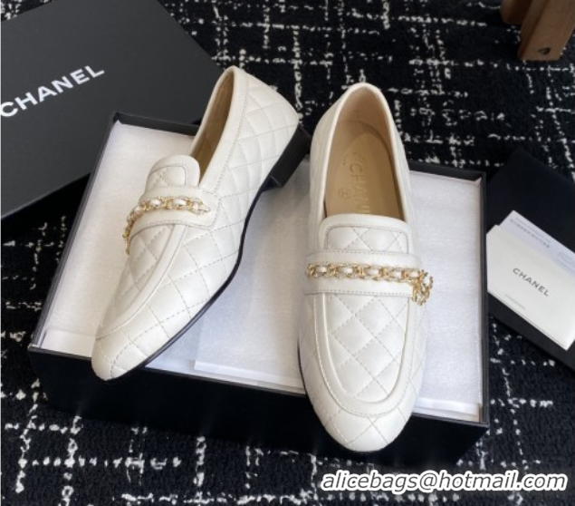 Best Product Chanel Diamond-Quilted Calfskin Loafers with Chain CH9330 White