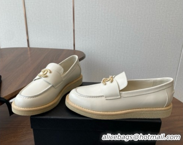 Durable Chanel Smooth Calfskin Loafers CH9338 Beige