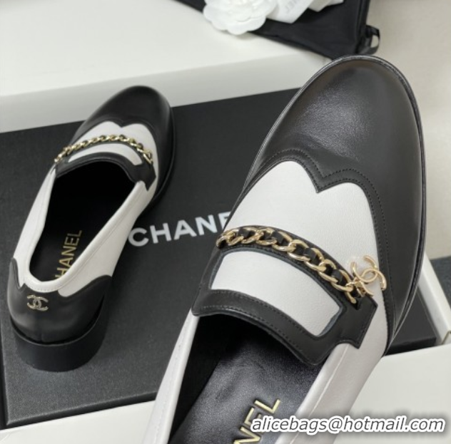 Good Product Chanel Calfskin Loafers with Chain CH9341 White/Black