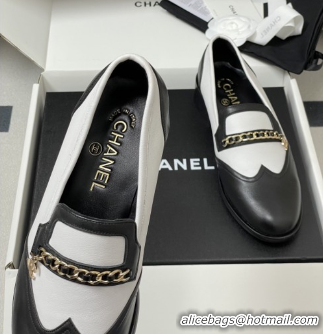 Good Product Chanel Calfskin Loafers with Chain CH9341 White/Black