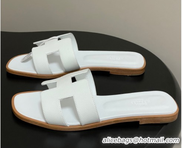 Best Product Hermes Oran Classic Flat Slides Sandal in Palm-Grained Calfskin White 0819001