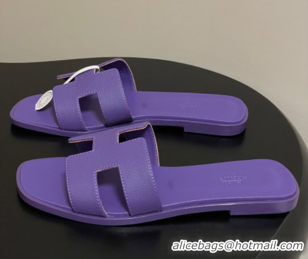 Durable Hermes Oran Classic Flat Slides Sandal in Palm-Grained Calfskin Dark Purple 0819011