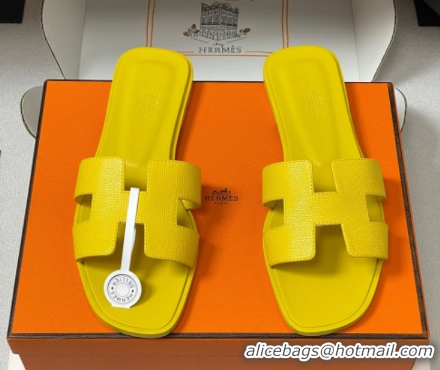 Luxury Hermes Oran Classic Flat Slides Sandal in Palm-Grained Calfskin Bright Yellow 0819014