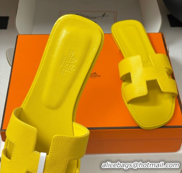 Luxury Hermes Oran Classic Flat Slides Sandal in Palm-Grained Calfskin Bright Yellow 0819014