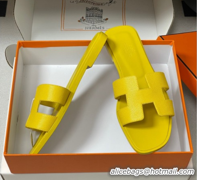 Luxury Hermes Oran Classic Flat Slides Sandal in Palm-Grained Calfskin Bright Yellow 0819014