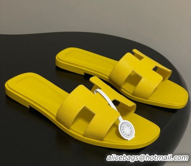 Luxury Hermes Oran Classic Flat Slides Sandal in Palm-Grained Calfskin Bright Yellow 0819014