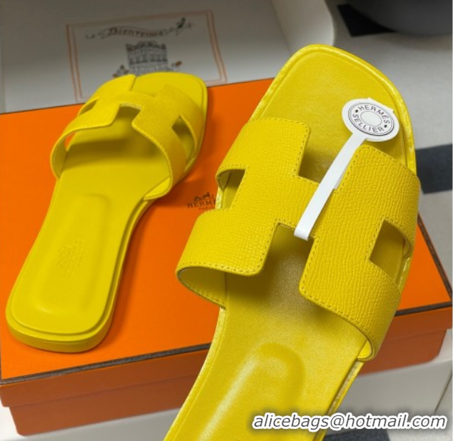 Luxury Hermes Oran Classic Flat Slides Sandal in Palm-Grained Calfskin Bright Yellow 0819014