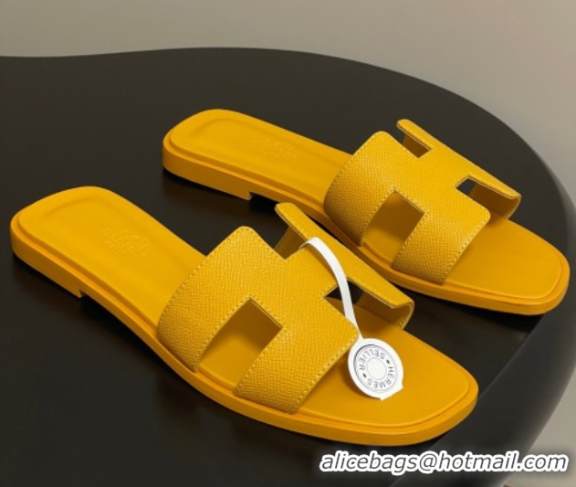 Popular Style Hermes Oran Classic Flat Slides Sandal in Palm-Grained Calfskin Dark Yellow 0819015