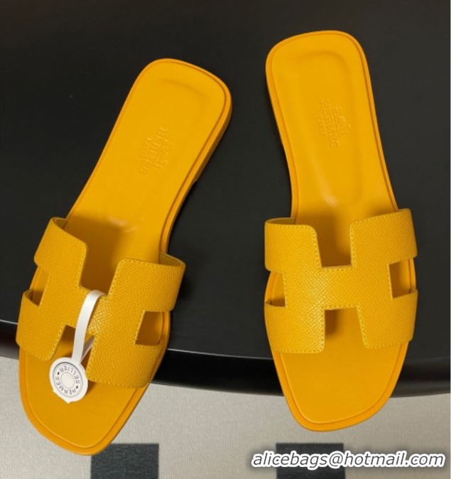 Popular Style Hermes Oran Classic Flat Slides Sandal in Palm-Grained Calfskin Dark Yellow 0819015