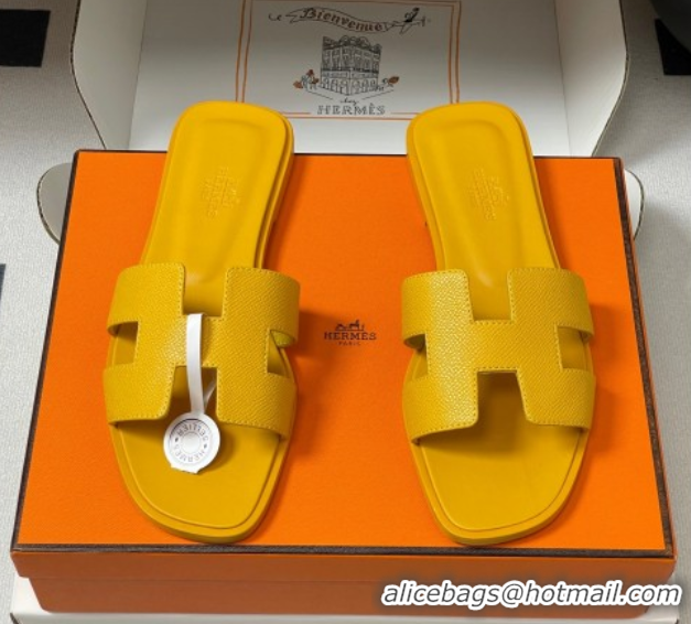 Popular Style Hermes Oran Classic Flat Slides Sandal in Palm-Grained Calfskin Dark Yellow 0819015