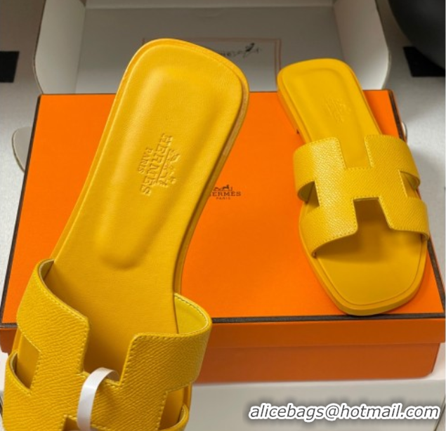 Popular Style Hermes Oran Classic Flat Slides Sandal in Palm-Grained Calfskin Dark Yellow 0819015