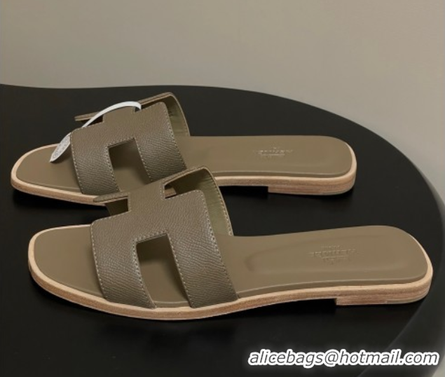 Pretty Style Hermes Oran Classic Flat Slides Sandal in Palm-Grained Calfskin Elephant H081803 0819026