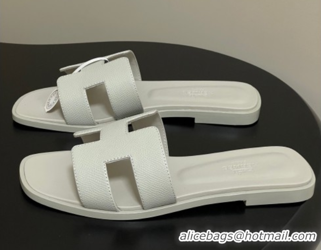 Top Grade Hermes Oran Classic Flat Slides Sandal in Palm-Grained Calfskin Light Grey H081803