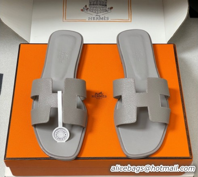 Durable Hermes Oran Classic Flat Slides Sandal in Palm-Grained Calfskin Grey H081803