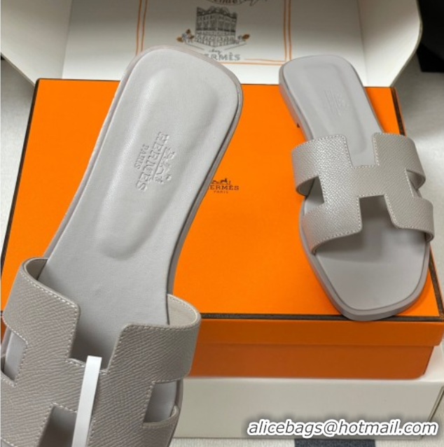 Durable Hermes Oran Classic Flat Slides Sandal in Palm-Grained Calfskin Grey H081803