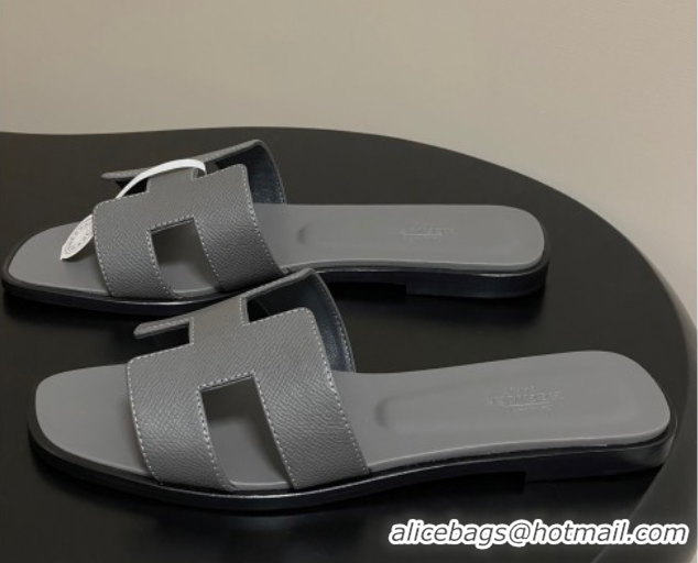 Sumptuous Hermes Oran Classic Flat Slides Sandal in Palm-Grained Calfskin Dark Grey H081803