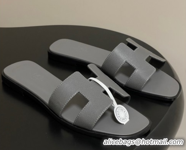 Sumptuous Hermes Oran Classic Flat Slides Sandal in Palm-Grained Calfskin Dark Grey H081803