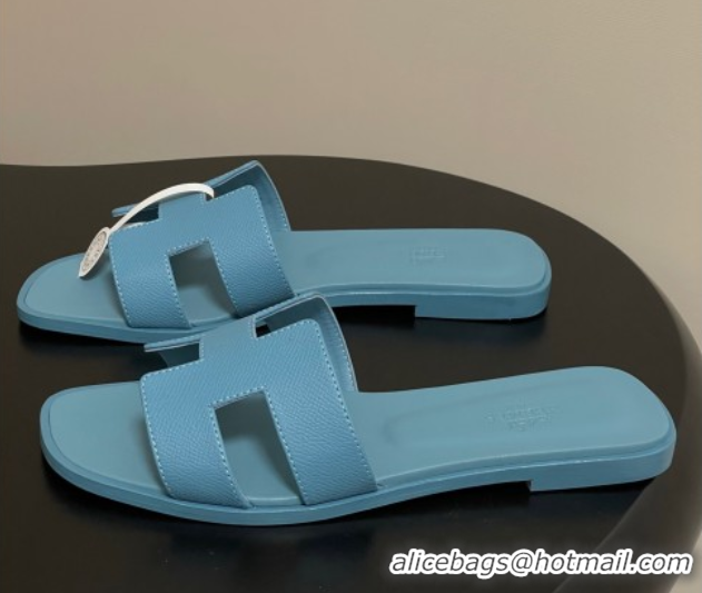 Luxurious Hermes Oran Classic Flat Slides Sandal in Palm-Grained Calfskin Light Blue H081803
