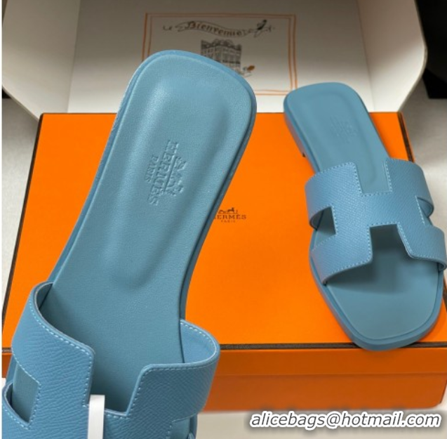 Luxurious Hermes Oran Classic Flat Slides Sandal in Palm-Grained Calfskin Light Blue H081803