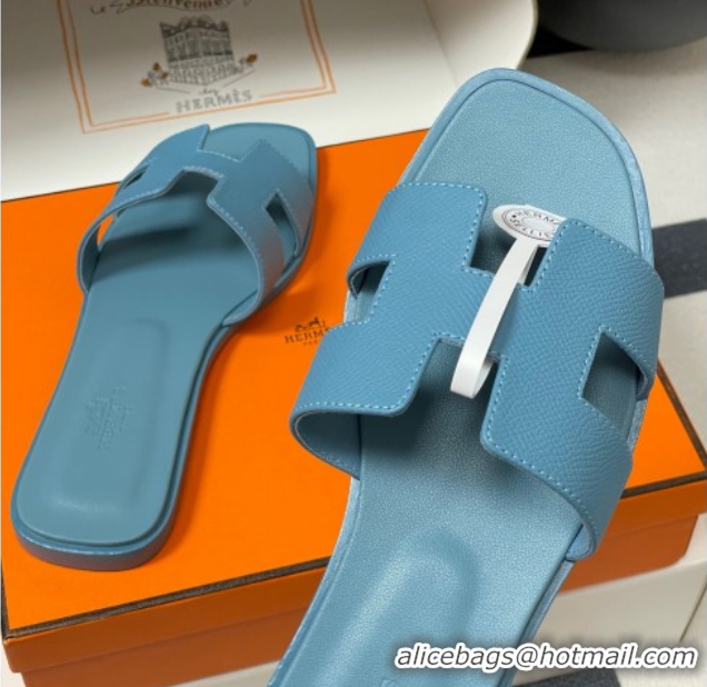 Luxurious Hermes Oran Classic Flat Slides Sandal in Palm-Grained Calfskin Light Blue H081803