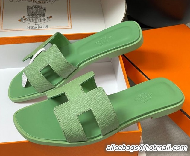 Most Popular Hermes Oran Classic Flat Slides Sandal in Palm-Grained Calfskin Light Green H081803