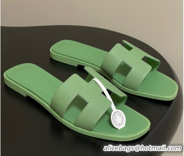 Most Popular Hermes Oran Classic Flat Slides Sandal in Palm-Grained Calfskin Light Green H081803