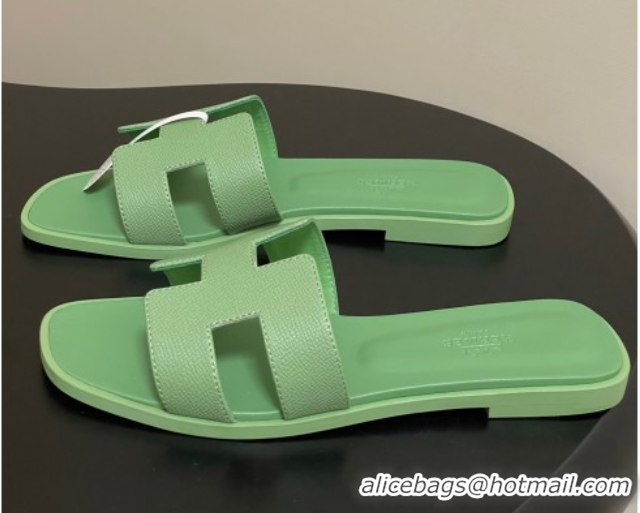 Most Popular Hermes Oran Classic Flat Slides Sandal in Palm-Grained Calfskin Light Green H081803