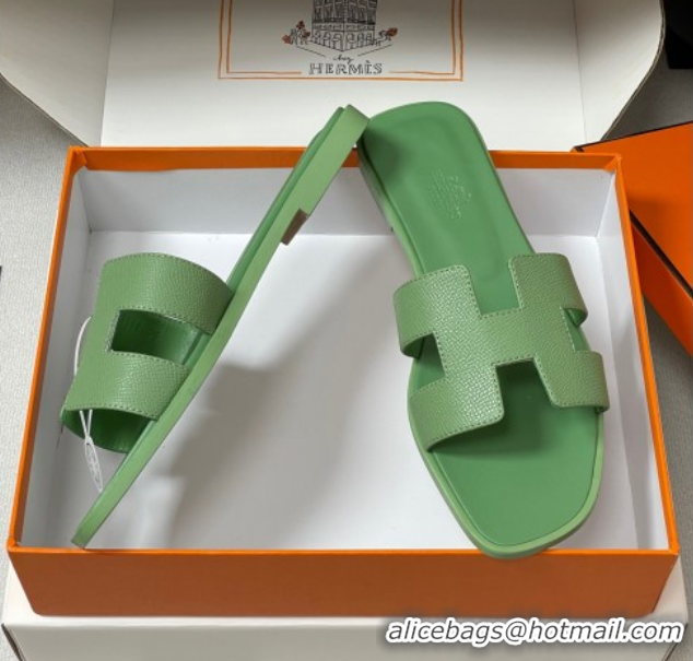 Most Popular Hermes Oran Classic Flat Slides Sandal in Palm-Grained Calfskin Light Green H081803