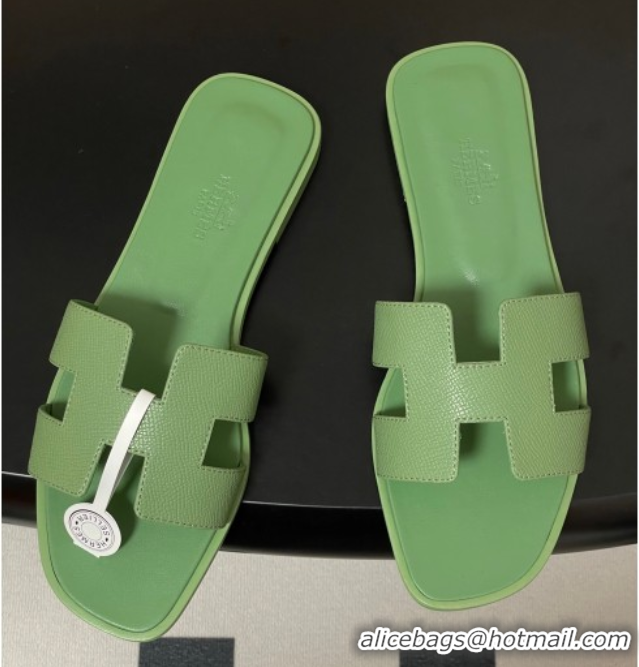 Most Popular Hermes Oran Classic Flat Slides Sandal in Palm-Grained Calfskin Light Green H081803