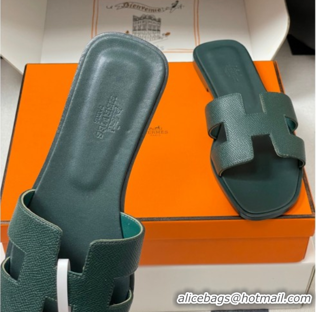 Feminine Hermes Oran Classic Flat Slides Sandal in Palm-Grained Calfskin Dark Green 2025 H081803