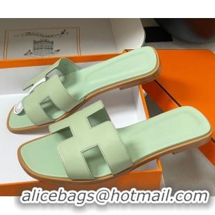 Grade Quality Hermes Oran Classic Flat Slides Sandal in Smooth Calfskin Light Green H081803