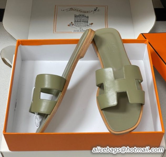 Best Price Hermes Oran Classic Flat Slides Sandal in Smooth Calfskin Khaki 2025 H081803