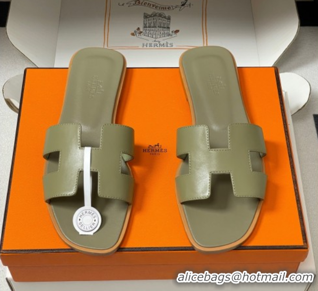 Best Price Hermes Oran Classic Flat Slides Sandal in Smooth Calfskin Khaki 2025 H081803