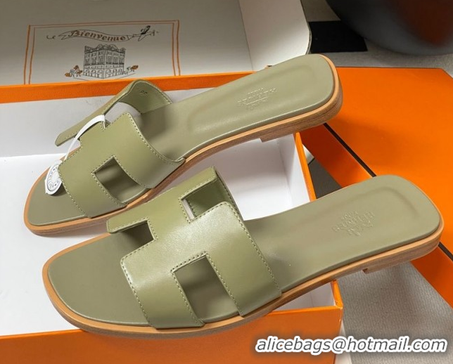 Best Price Hermes Oran Classic Flat Slides Sandal in Smooth Calfskin Khaki 2025 H081803