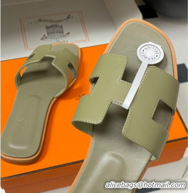 Best Price Hermes Oran Classic Flat Slides Sandal in Smooth Calfskin Khaki 2025 H081803