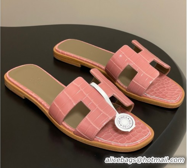 Pretty Style Hermes Oran Classic Flat Slides Sandal in Crocodile Embossed Calfskin Light Pink 2025 H081803