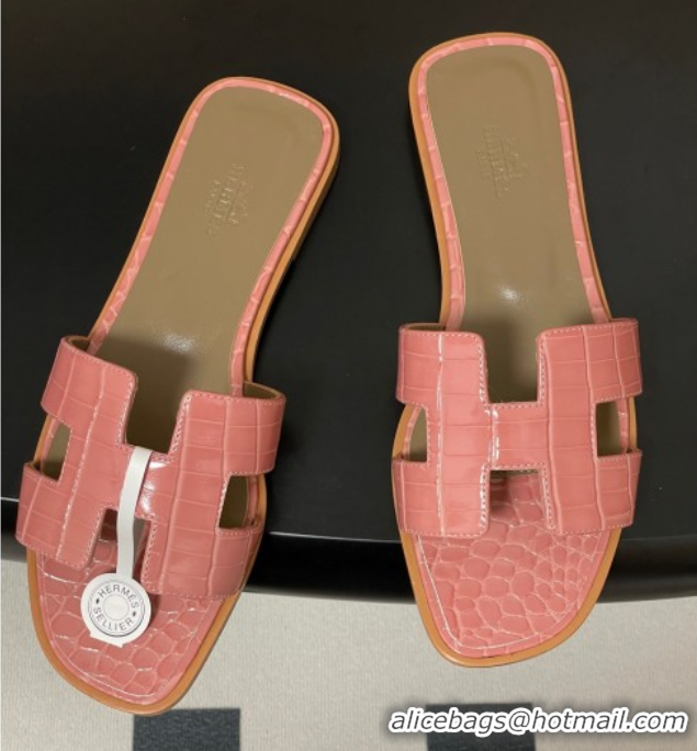 Pretty Style Hermes Oran Classic Flat Slides Sandal in Crocodile Embossed Calfskin Light Pink 2025 H081803