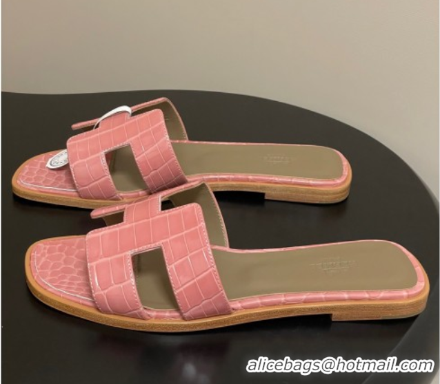 Pretty Style Hermes Oran Classic Flat Slides Sandal in Crocodile Embossed Calfskin Light Pink 2025 H081803