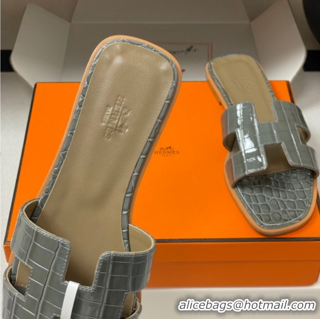 Best Grade Hermes Oran Classic Flat Slides Sandal in Crocodile Embossed Calfskin Grey 2025 H081803
