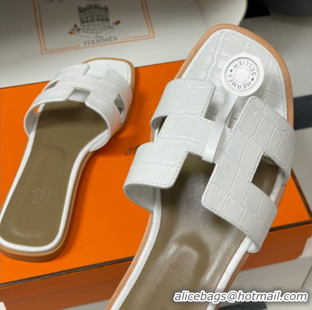 Popular Style Hermes Oran Classic Flat Slides Sandal in Stone Embossed Calfskin White 2025 H081803
