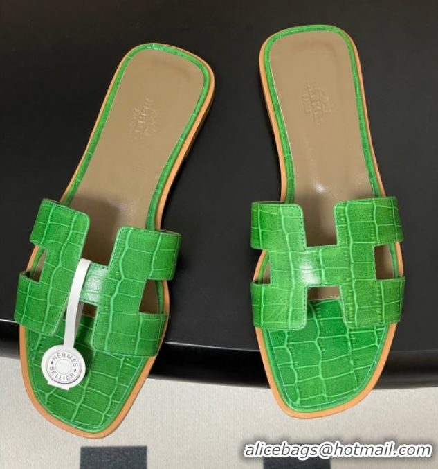 Stylish Hermes Oran Classic Flat Slides Sandal in Stone Embossed Calfskin Green 2025 H081803